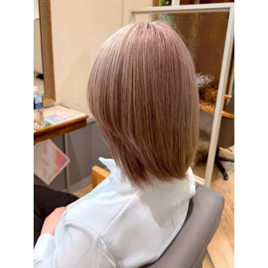 ピンクベージュカラー
